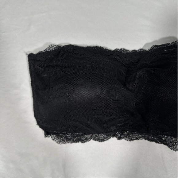 NWT $48 Spanx [ Medium ] Undie-Tectable Bandeau Lace‎ Bra Nude Black - Picture 4 of 10